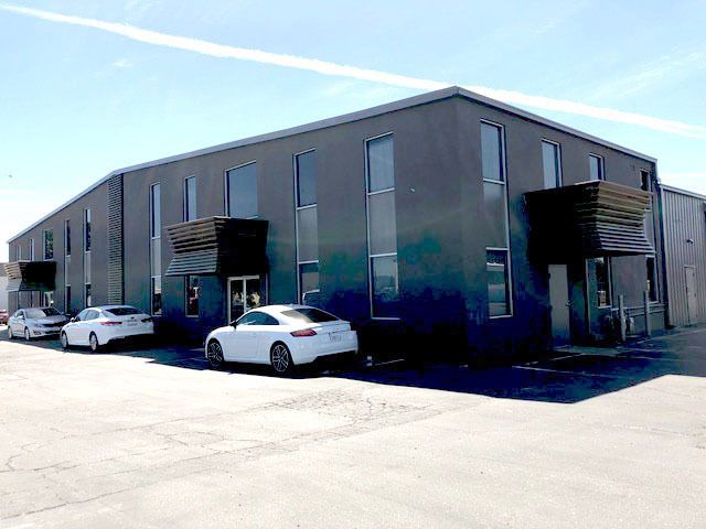 4361 Caterpillar Rd, Redding, CA 96003